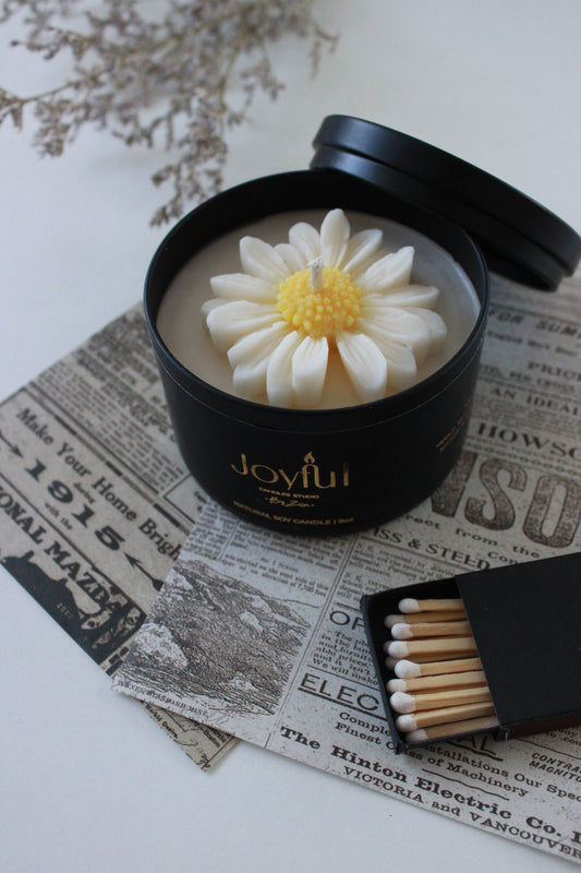 Daisy Candle